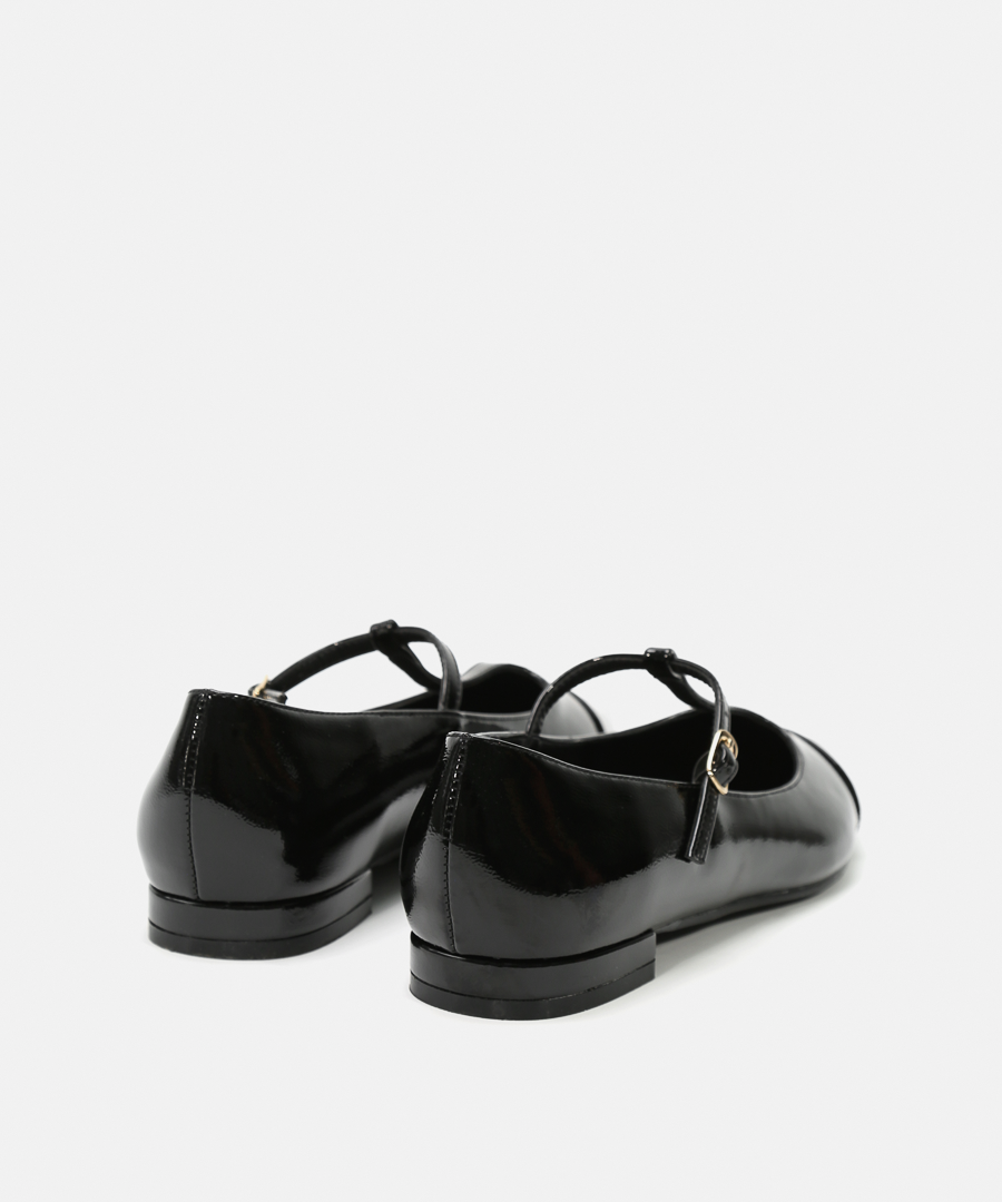 Merceditas T-Strap image number null